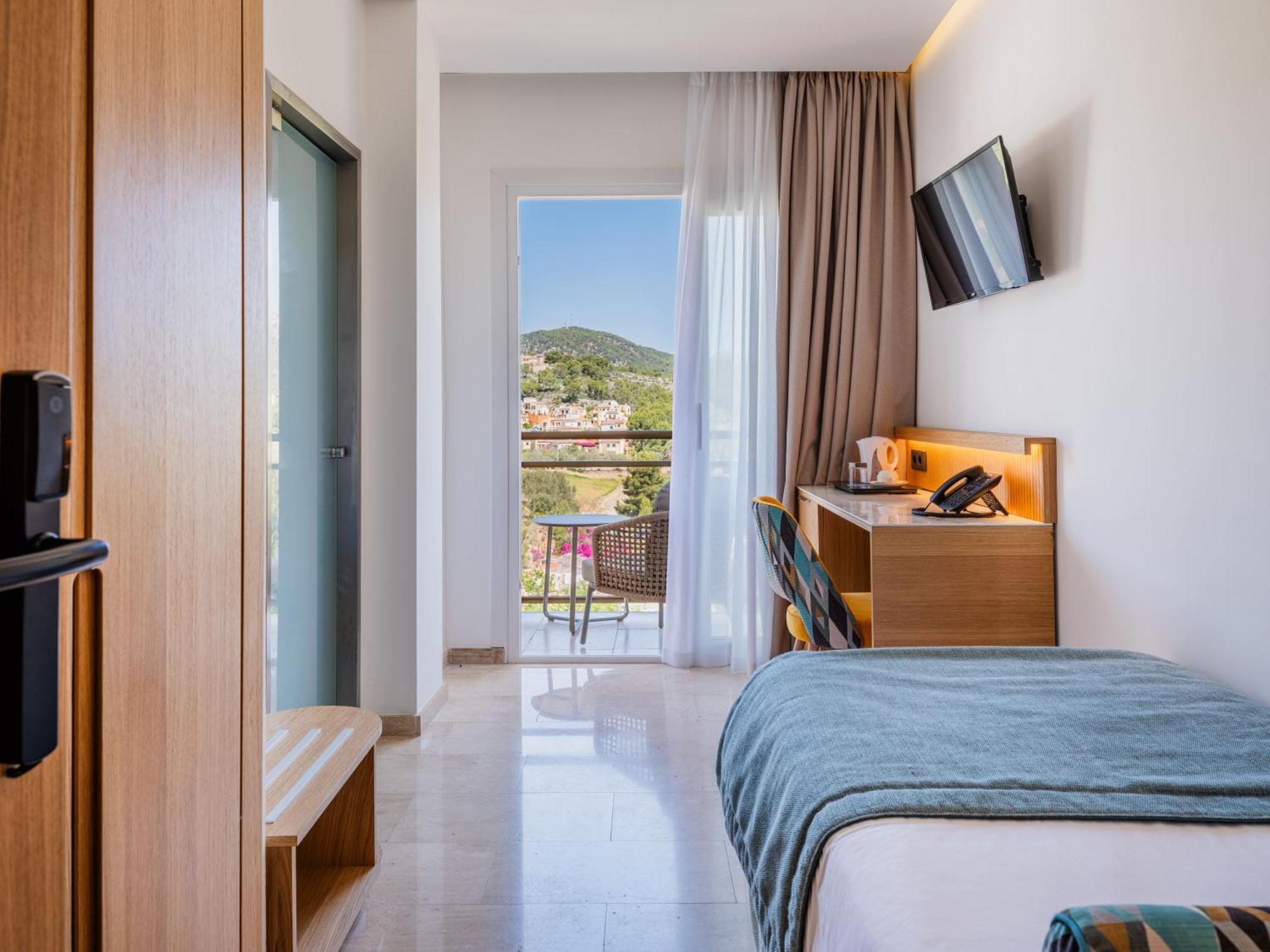 Grupotel Playa Camp De Mar - Adults Only Екстер'єр фото