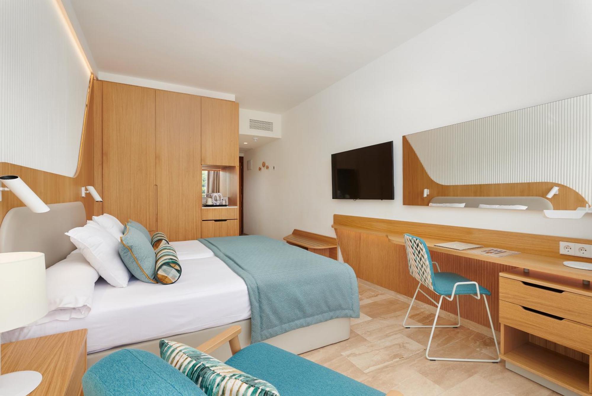 Grupotel Playa Camp De Mar - Adults Only Екстер'єр фото
